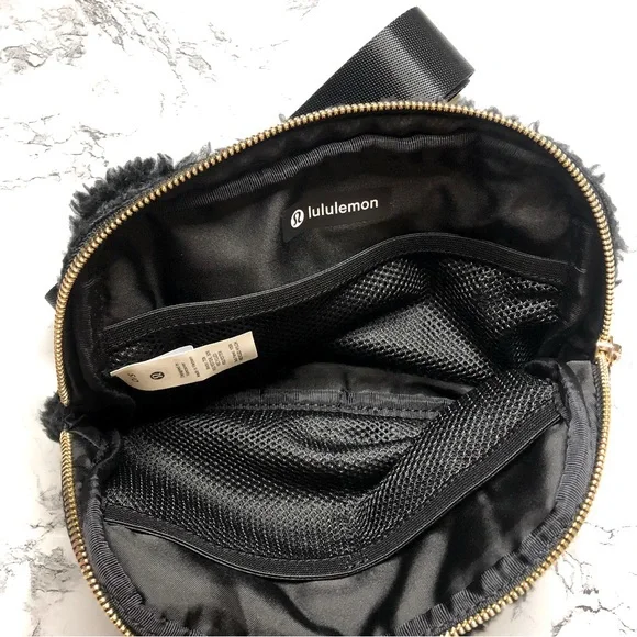 Lululemon Everywhere Fleece Belt Bag with Gold Hardware Extended Strap Black - Picture 6 of 7